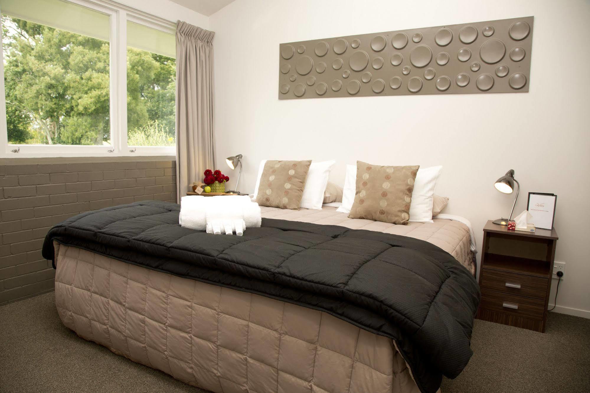Lavalla Estate Guest House Tuakau Bagian luar foto
